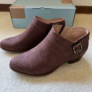 Tan Booties Life Stride Alexi Size 9 with box like new